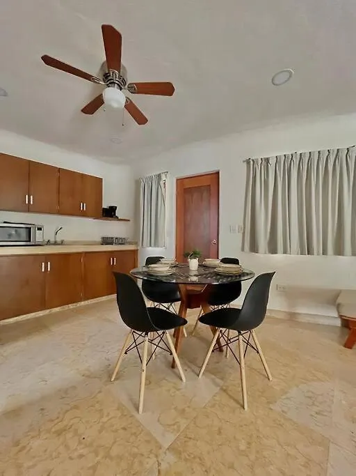 Blue Angel 22 A Unos Paso De La 5V Y La Playa Apartment Playa del Carmen 0*,